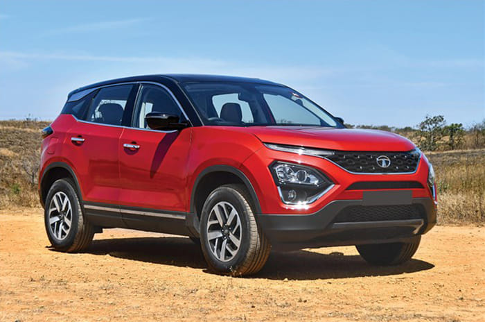 Deciding between Hyundai Creta, Kia Seltos and Tata Harrier - best mid-size diesel SUV Tata Harrier front quarter